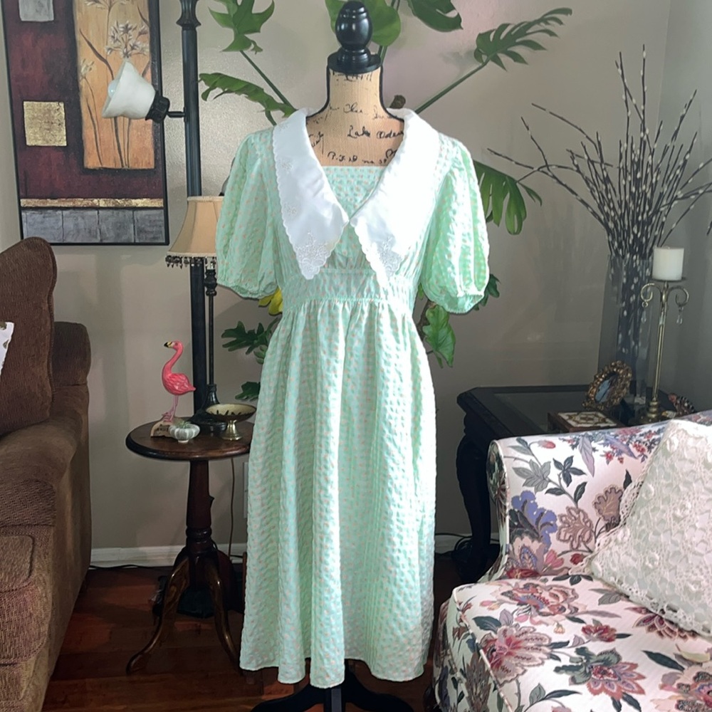 Vintage Mint Green Midi Dress with White Collar